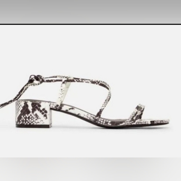 Going Steady Strappy Heel Sandal Size 8.5 MSRP $59.95 - Picture 4 of 7